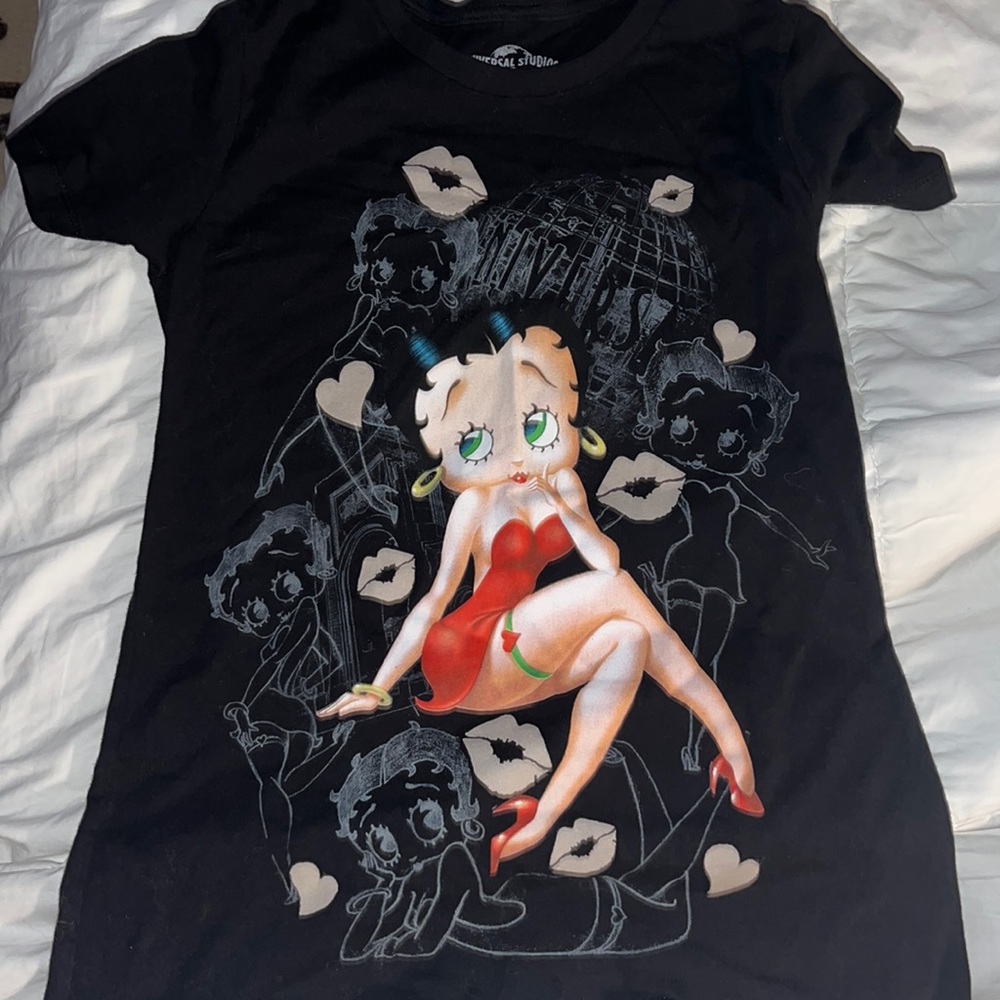 COPY - Betty Boop™ Color-Changing Ladies Black T-Shirt universal studios